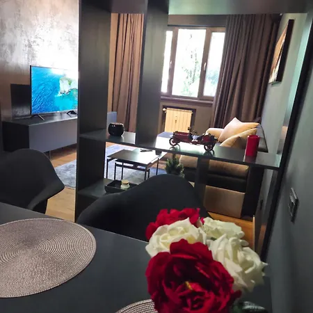 Elegant Oasis Center,ndk,vitosha Blvd סופיה